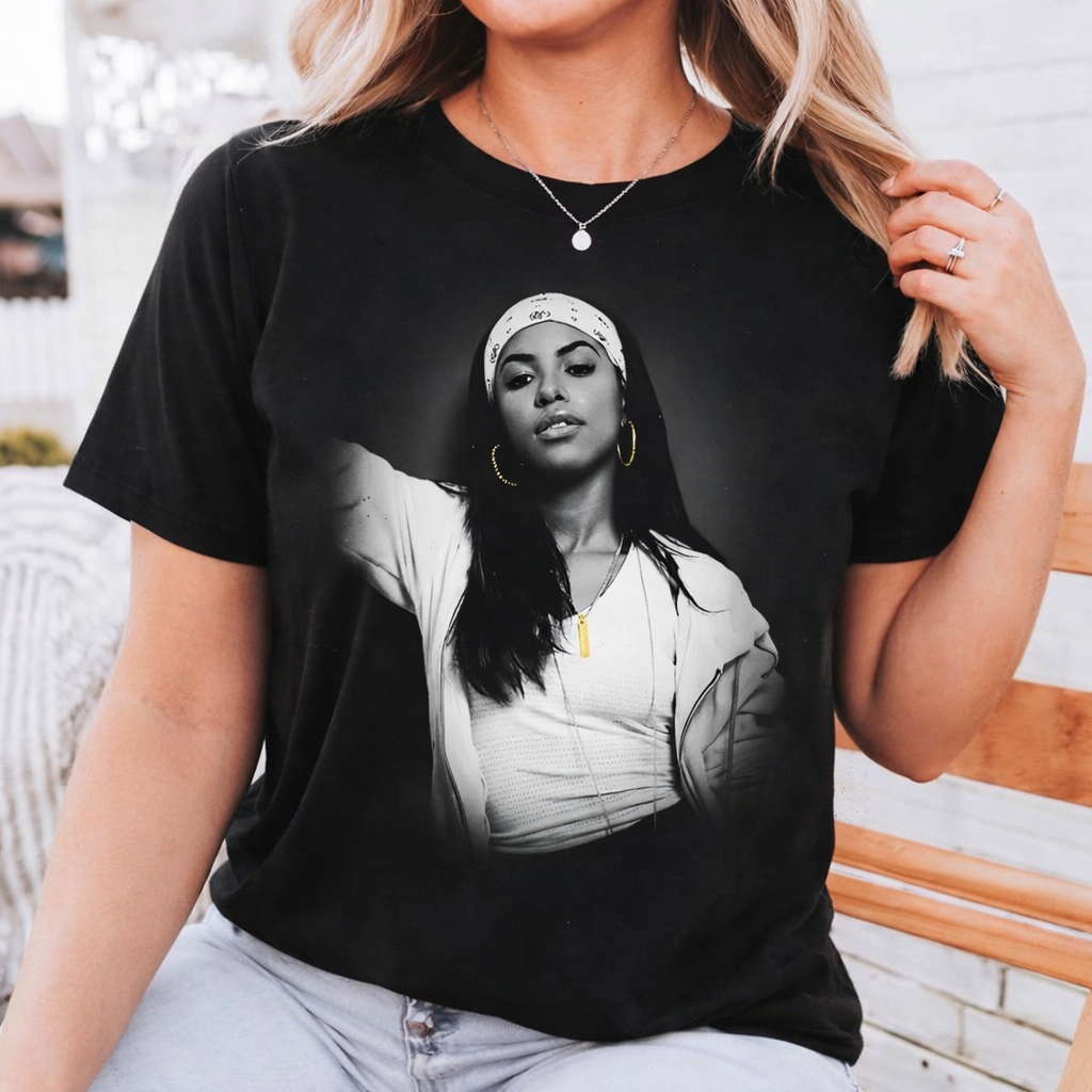 Aaliyah B&W